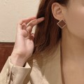 轻奢皮革方形耳环